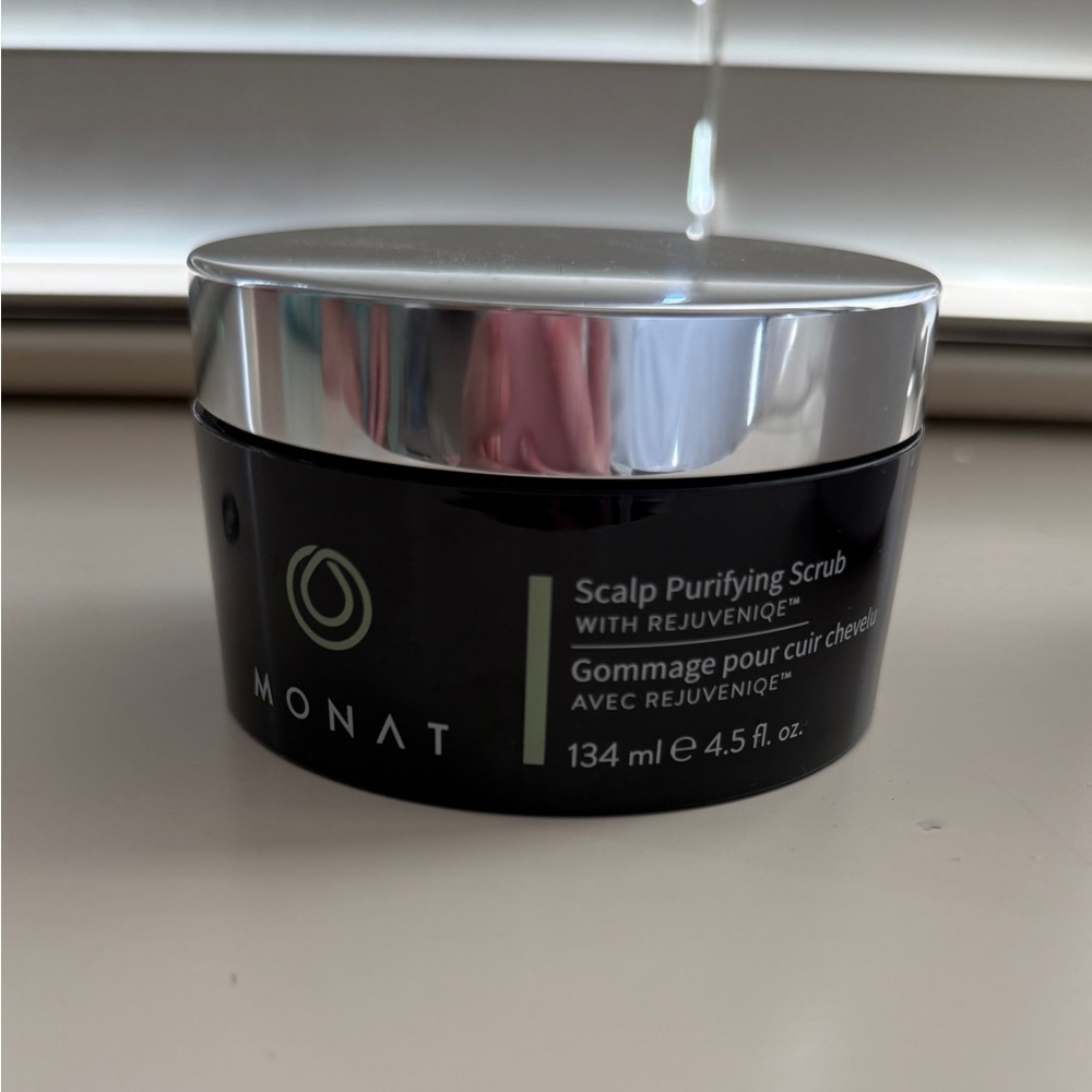 Monat Scalp Purifying Scrub